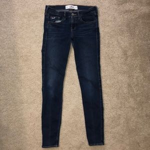 dark wash hollister jeans size 5/27